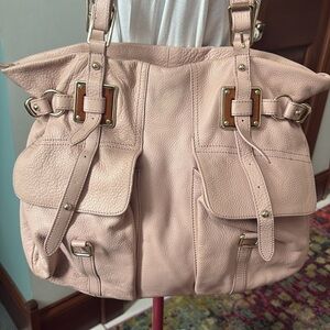 Elliot Lucca  shoulder bag  large bag
Pebbled leather  dusty pink  EUC gold tone
